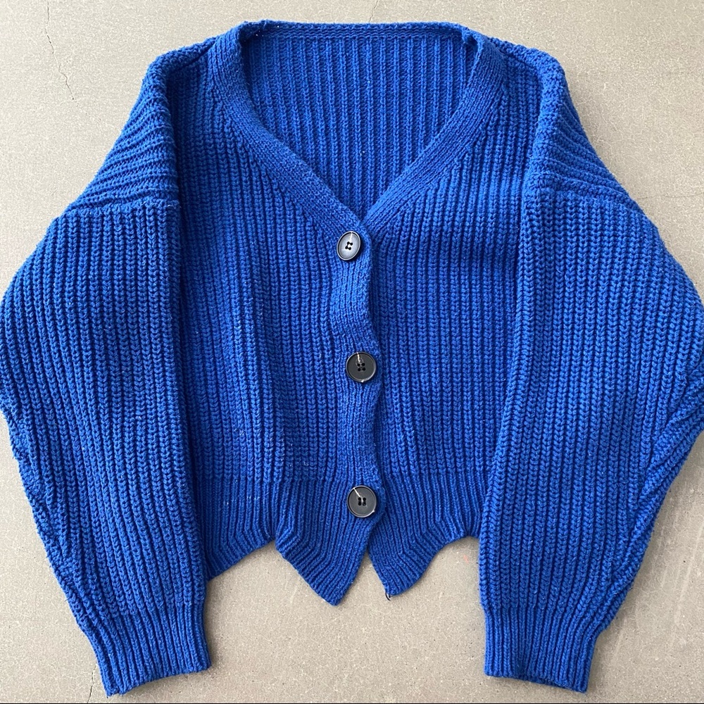 vintage blue sweater